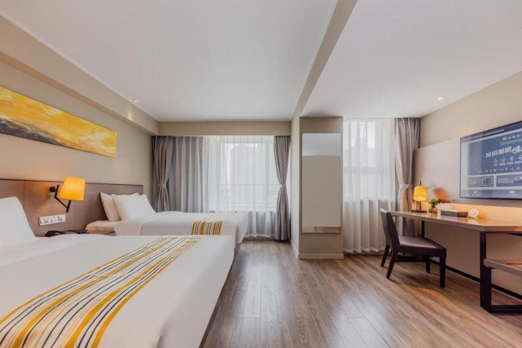 Home Inn Plus Shanghai New International Expo Center Yushan Road Yuanshen Sports Buitenkant foto