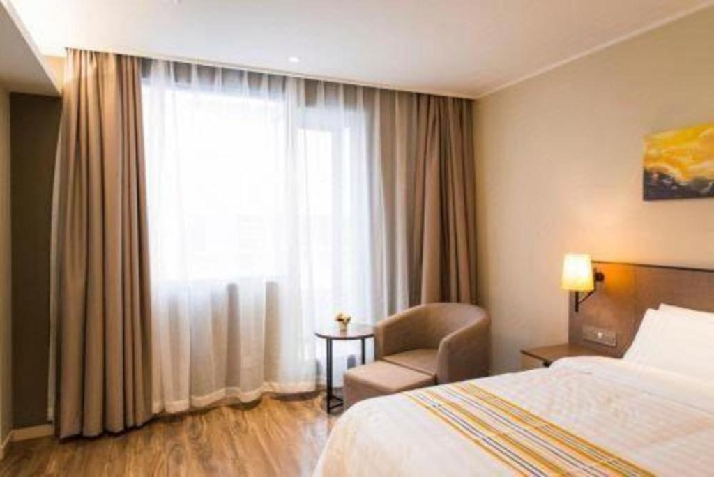 Home Inn Plus Shanghai New International Expo Center Yushan Road Yuanshen Sports Buitenkant foto