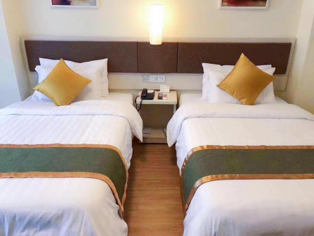 Home Inn Plus Shanghai New International Expo Center Yushan Road Yuanshen Sports Buitenkant foto