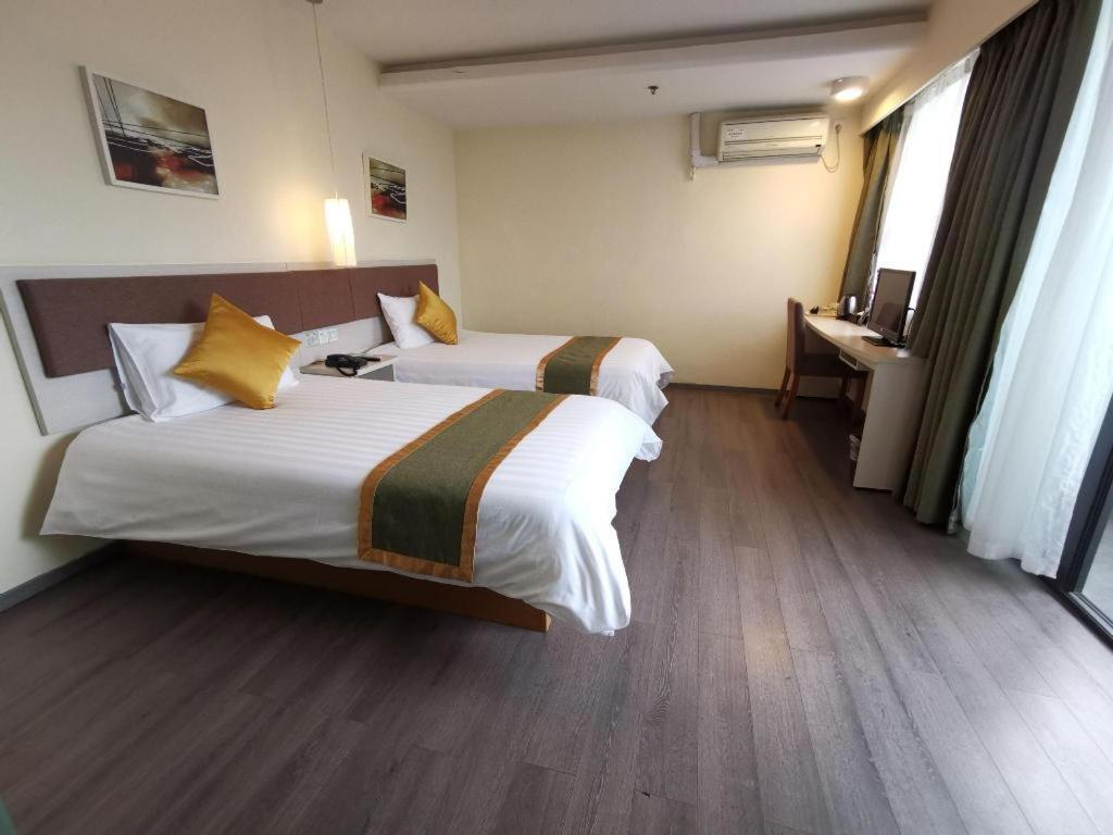 Home Inn Plus Shanghai New International Expo Center Yushan Road Yuanshen Sports Buitenkant foto