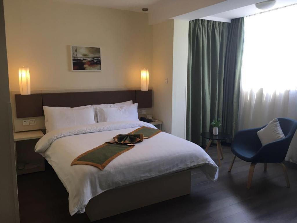 Home Inn Plus Shanghai New International Expo Center Yushan Road Yuanshen Sports Buitenkant foto