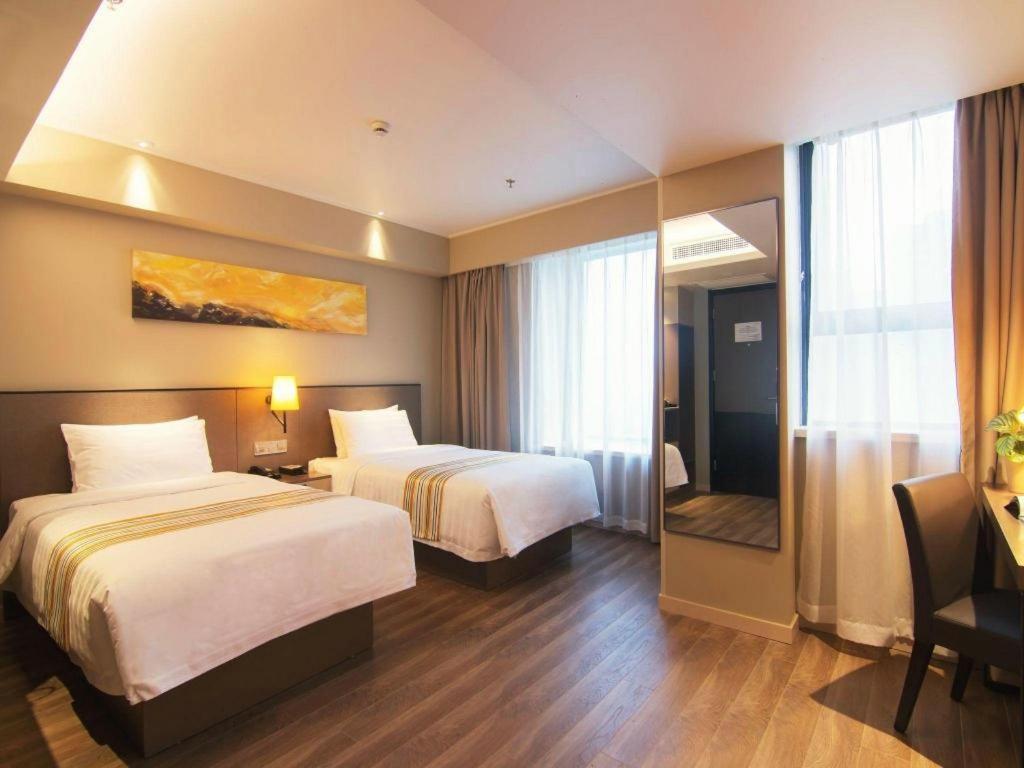 Home Inn Plus Shanghai New International Expo Center Yushan Road Yuanshen Sports Buitenkant foto